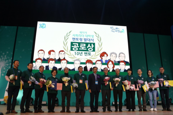 393632067f8129d07c3c6adb3d7e1d79_1555474