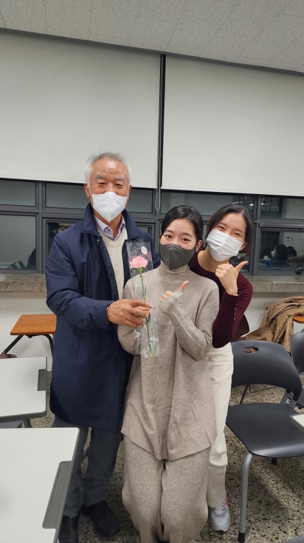 749f82df83ae073f4dfc9e4d7e96a9c6_1685068